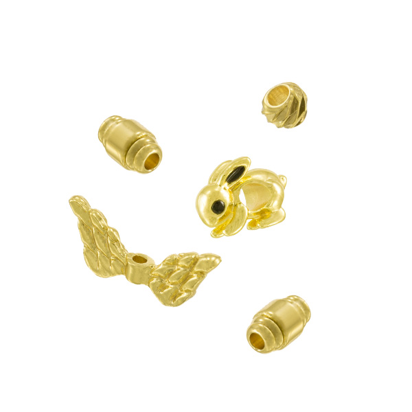 Dije de Letra Globito Dorada 14 Milimetros en Chapa de Oro